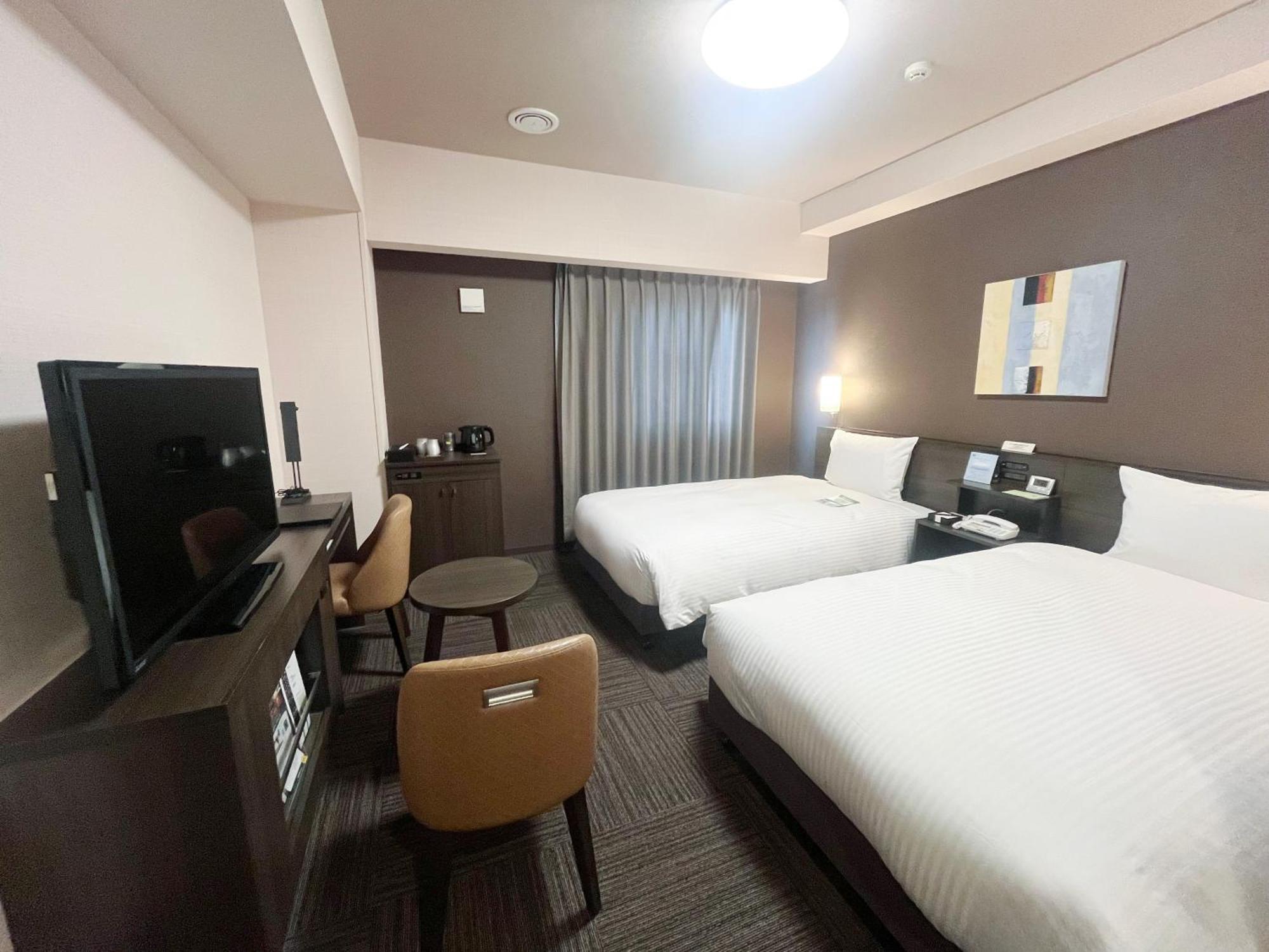 ​Hotel Route-Inn Ube​ Buitenkant foto