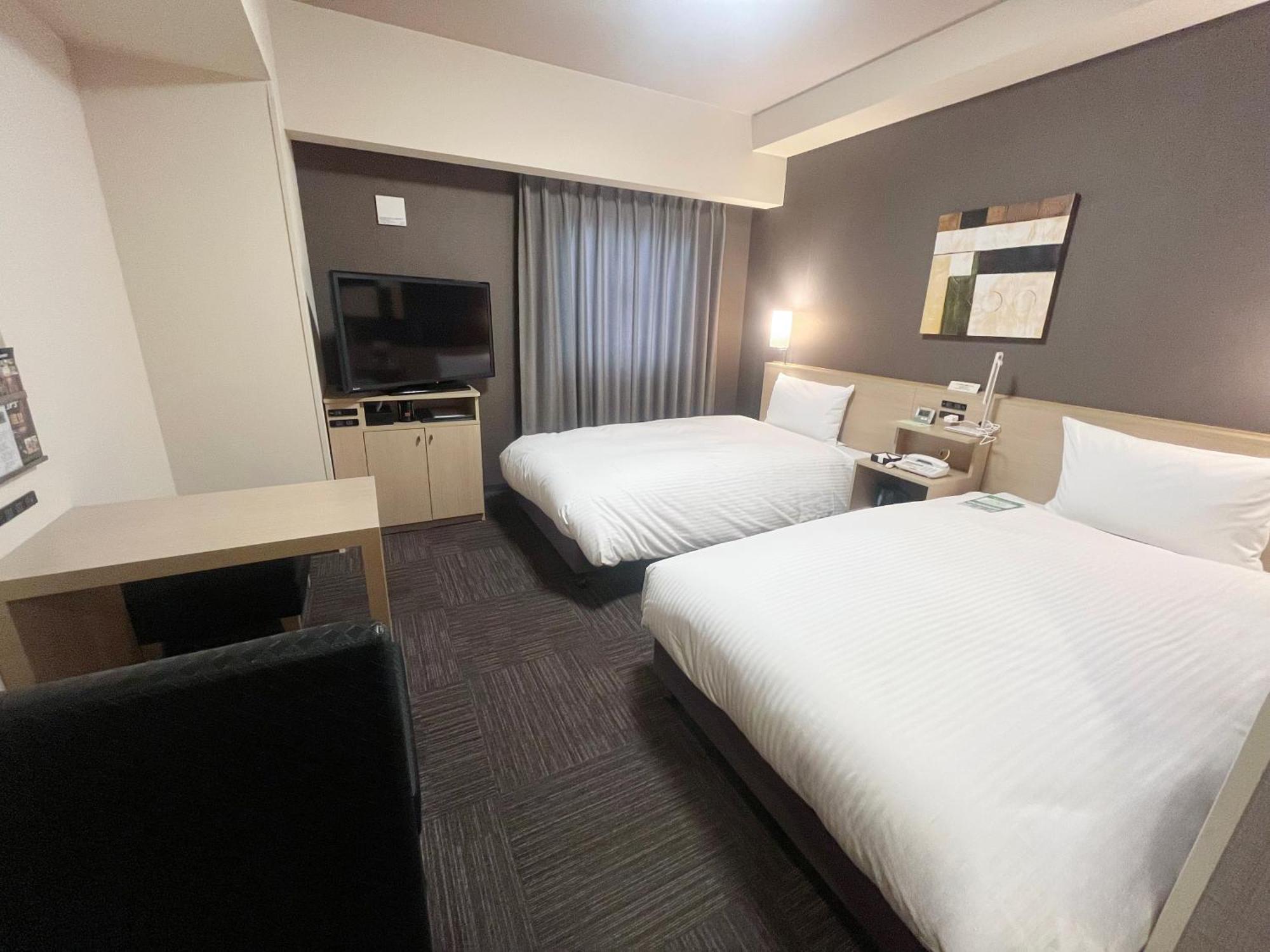 ​Hotel Route-Inn Ube​ Buitenkant foto