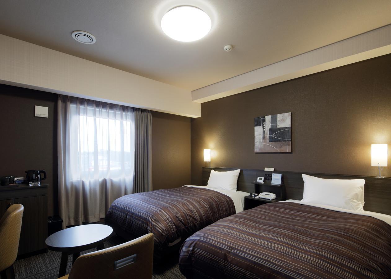 ​Hotel Route-Inn Ube​ Buitenkant foto